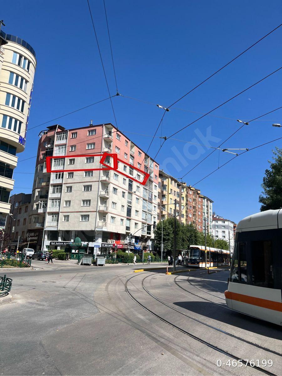 Sahibinden Üniversite Caddesinde Satılık