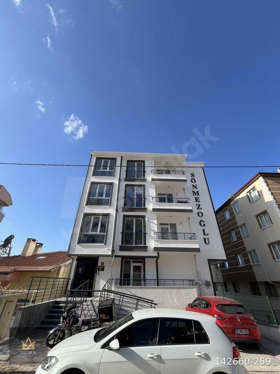 *KURT EMLAK* 2000 EVLER'DE YOL CEPHELİ ARA KAT SATILIK 1+1 DAİRE