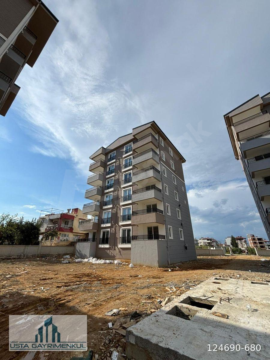 USTA GAYRİMENKUL'DEN SATILIK 2+1 HAVUZLU SİTEDE SIFIR DAİRE