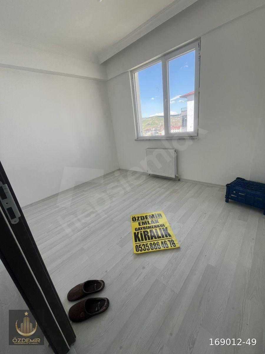 ÖZDEMİR EMLAKTAN KİRALIK 2+1