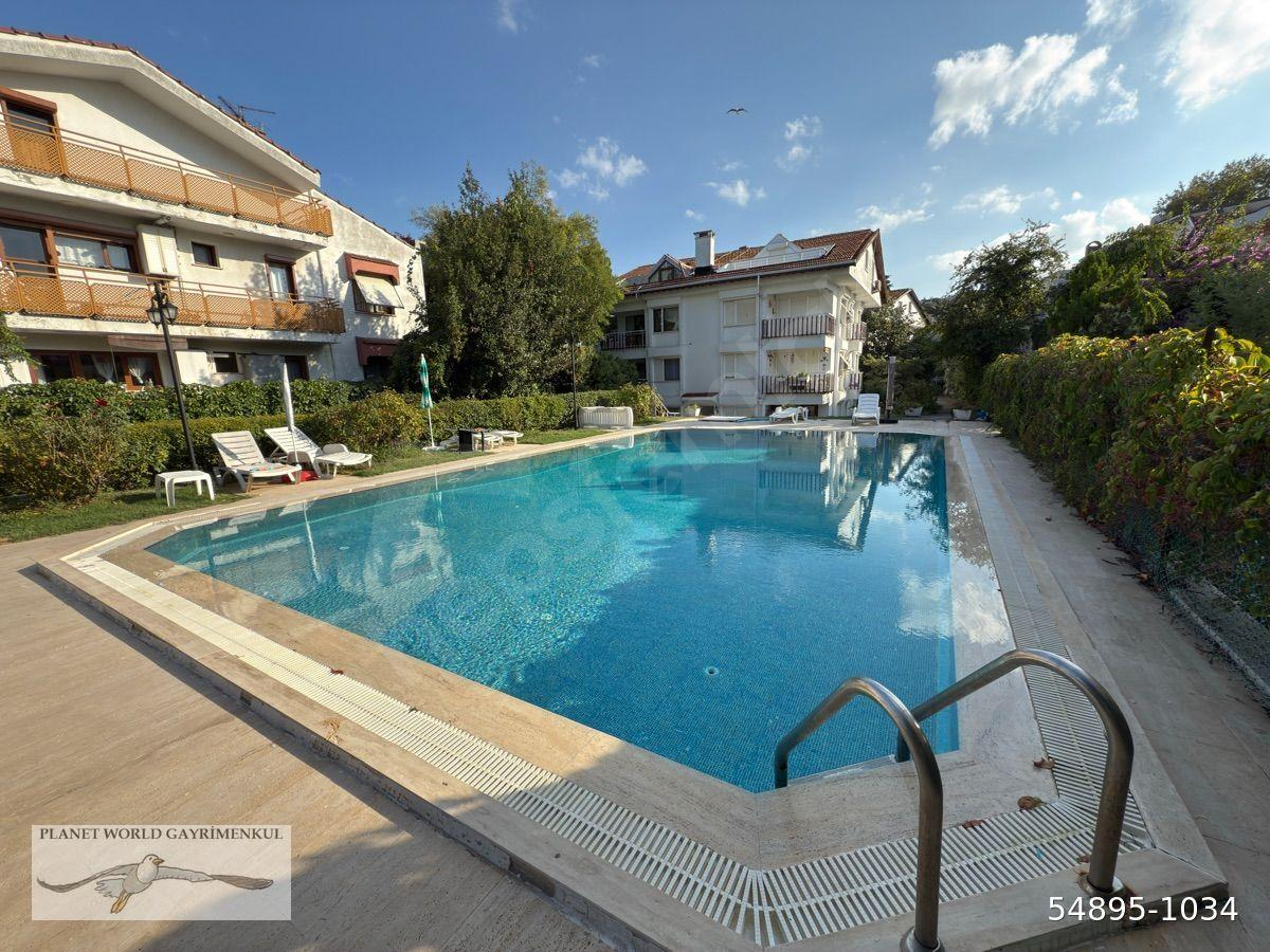Planet'ten Denize 50m Kumsalda Site İçinde Havuzlu Dubleks Daire