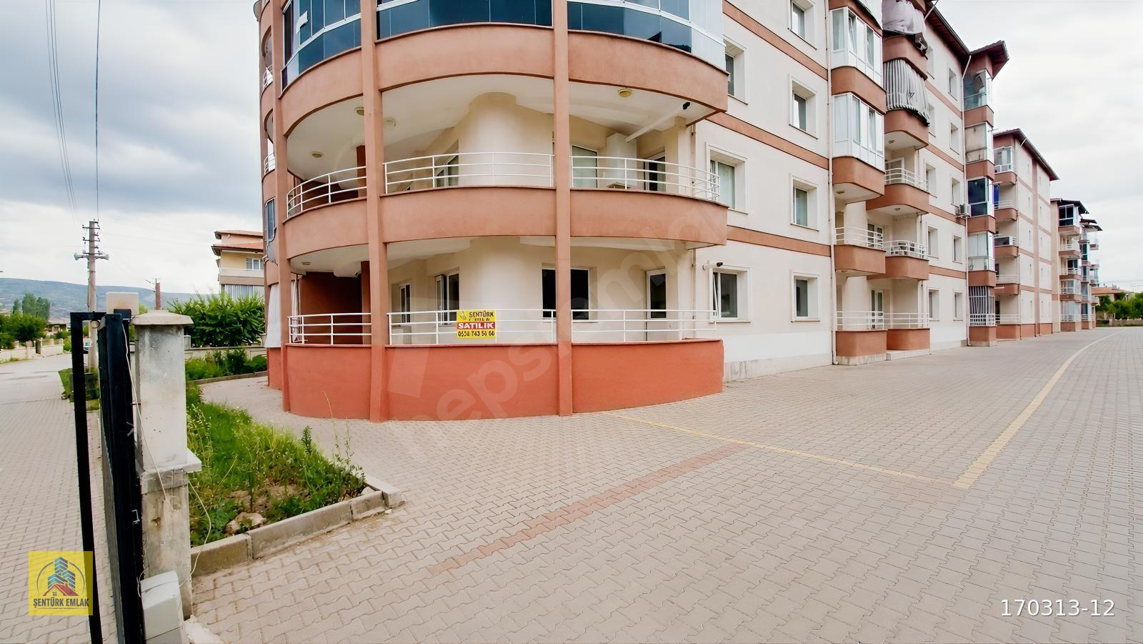 DİVLİT SİTESİNDE 135 m2 SATILIK DAİRE