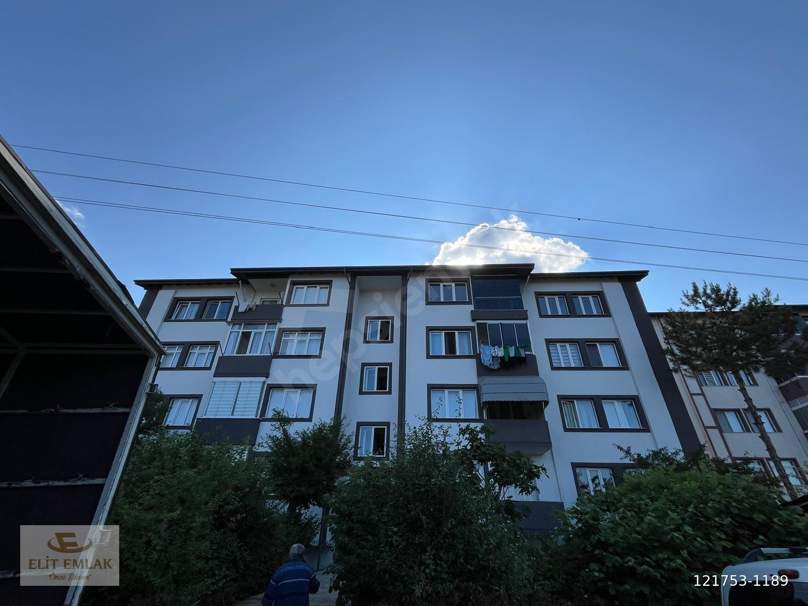 Karabük 5000 Evler 75.yıl Mahallesinde Satılık 3+1 Daire