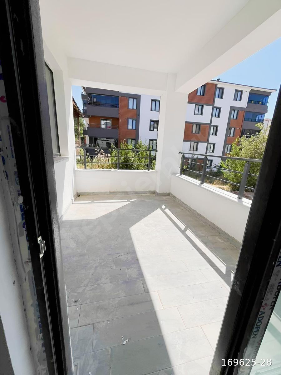 PAZAR YERİNDE SATILIK 2+1 DAİRE ARSLAN EMLAK