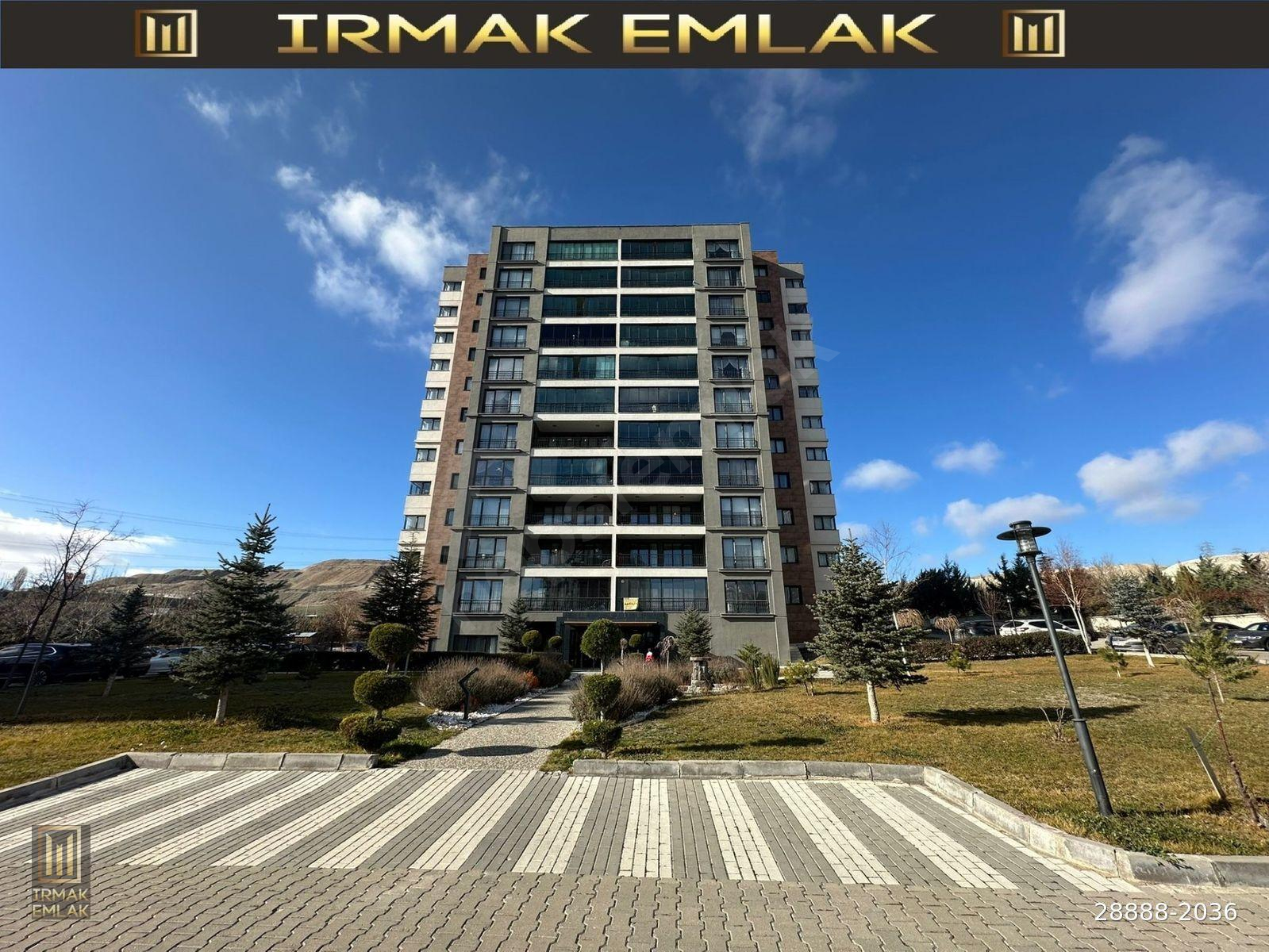 Bağlıca Satılık Site İçinde Geniş 4+1 Daire