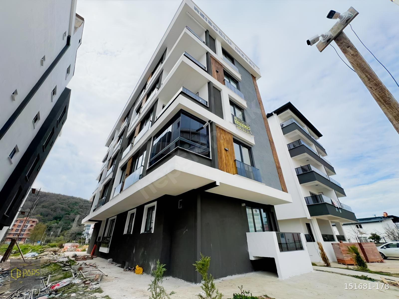 ÇAKIRLAR'DA SATILIK 1+1 LÜKS DAİRE