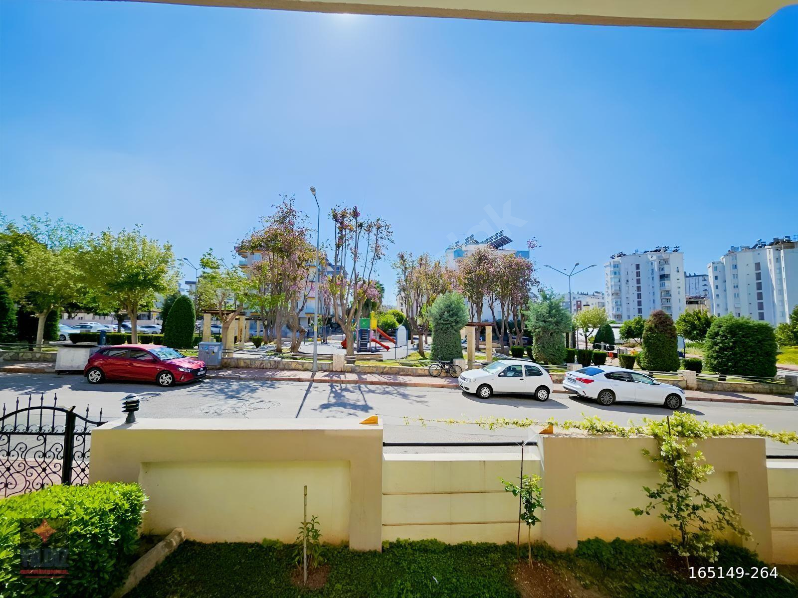 KONYAALTI I ÖĞRETMEVLERİ MAH'DE PARK CEPHELİ SATILIK DAİRE