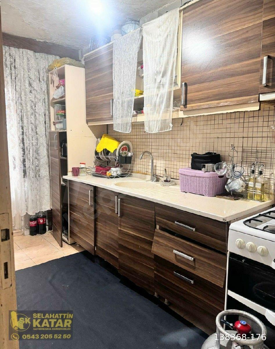 Altıparmak hocahasanda 2+1.75m.2.kat doğalgaz sobalı daire