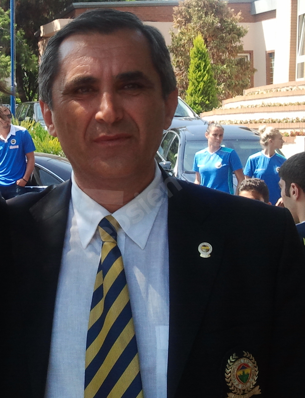 MAHMUT AKPOLAT