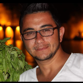 Halis Cansız