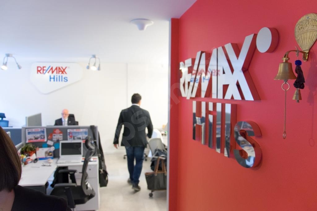 REMAX Hills