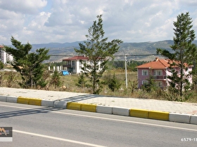 SİMAV MESLEKİ TEKNİK ANADOLU LİSESİNE İKİ CEPHELİ VİLLA-KONUT ARSASI