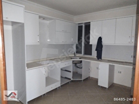 hatay Arsuz karaağaç ta en işlek caddesinde satılık 3+1 daire