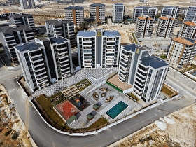 BONUSDAN OSMANGAZİ MAH. 3 BLOKLU SİT. ARA KAT 4+1 SIFIR DAİRE