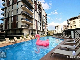 ꧁AY EMLAKTAN꧂KADIKÖYDE YÜZME HAVUZLU ARAKAT ÖNCEPHE YÜKSEK KREDİLİ EBEVEYN BANYOLU SATILIK 3+1 DAİRE