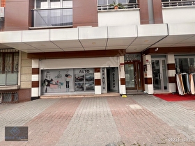 Küçükçekmece Sefaköy Merkezi Konum 210 m² Dubleks Kiralık Dükkan