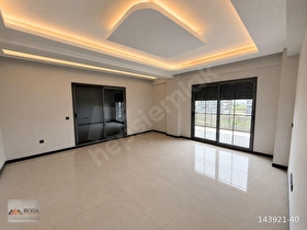 ROSA GAYRİMENKUL’DEN HAVUZLU SİTEDE 3+1 SATILIK DAİRE