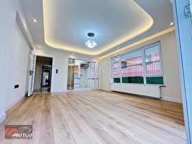 ▅▆█DİKMEN CD. ÜZERİ MÜSTAKİL GİRİŞLİ BAHÇE KATI 2+1+2BANYO LÜXXX
