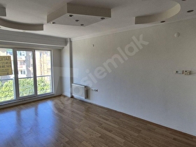 ÇANAKKALE MERKEZ DE SATILIK 3+1 DAİRE FATMA ÇAMOĞLU OKULU YANİ