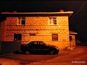 2 katlı taş köy evi