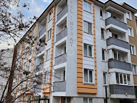 ELİT EMLAKTAN 100.YILDA MERKEZDE SATILIK 2+1 DAİRE