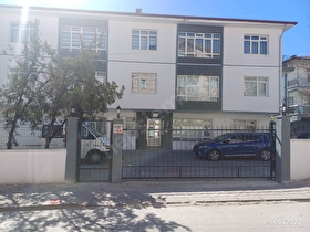 19 MAYIS MAH CADDE ÜZERİ POSTANE DURAĞI 3+1 KİRALIK SAHİBİNDEN