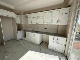 CİHANBEYLİ MERKEZ DE 2+1 SATILIK DAİRE