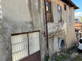 Dere Mahallesi Müstakil Ev ve Arsası 239 m2