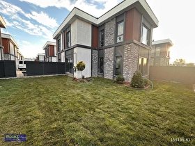 Serdivanda Güvenlikli Site İçi 4+1 Tam Müstakil Lüks Villa