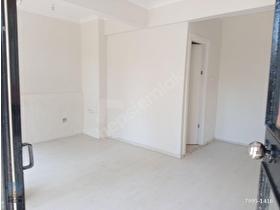 ACIBADEM DE TEPE NAUTİLUS A YAKIN 22 M2  KİRALIK DÜKKAN 20.000 TL MASRAFSIZ WC Lİ