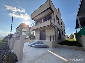 Arsuz Gökmeydan Nazım Hikmet Kültür Merkezi Karşısı Satılık Lüks Bahçeli Dubleks Villa