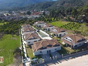 Aslanbucakta Havuzlu Yerden Isıtmalı Modern Villalar Caniş Emlak