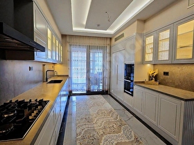 YÜKSEL ŞAHİNDEN CADDE MASLAKDA BAHÇE KATI 3+1 LÜKS DAİRE