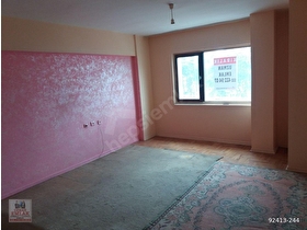 İZZET BAYSAL CADDESİNDE 2+1