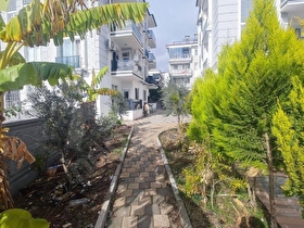 ŞAFAKTA DİŞ HASTANESİ YAKININDA HAVUZLU SİTEDE SATILIK 2+1 DAİRE