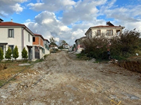 KANDIRA KARAAĞAÇA KOMŞU 790 M2 ARSADA 4+1 160 M2 2 KATLI EV