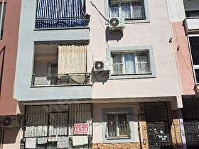 TURGUTLU YENI MH DE ÇOK TEMIZ SIRLFIR AYARINDA YÜKSEK ZEMIN  BALKONLU BAHÇELI DAIRE