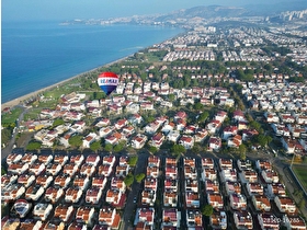 KARAOVADA PLAJA SADECE 80 METRE MESAFEDE YENİLENMİŞ 4+3 VİLLA