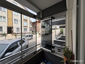 Derince öğretmenler mahallesi 2+1 yüksek giriş bakımlı 11 yıllık satılık daire.