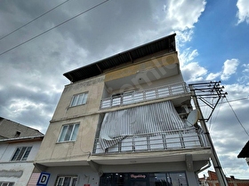 manisa kuşlubahçe sipil mahallesinde müstakil 3 katlı satılık ev