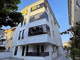 ÇAM GAYRİMENKUL | ATA CAD. CİVARI HER ŞEYİ YAPILI ÖN CEPHE DAİRE