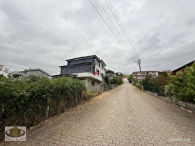 Kadıköyde 440 m² Arsa İçinde 3 Katlı Müstakil Bina