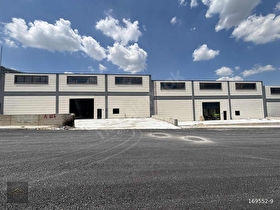 YAKACIK TOKİDE 2000m2 200KW ENERJİ YAPILI OFİSLİ KİRALIK DÜKKAN