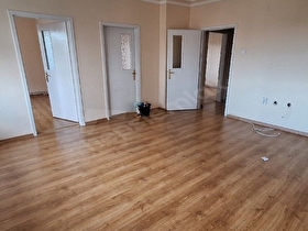 ANA CADDE YE OTOBÜS DOLMUŞ GÜZERGAHINA YAKIN OKUL YAKINI 4 KAT 3+1 DAİRE