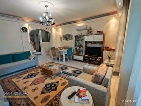 Manisa Güzelyurtta satılık 4+1 müstakil tripleks villa
