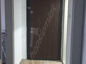 YERLİ EMLAKTAN KARAMAN İLİ MERKEZ TAHSİN ÜNAL MAHALLESİNDE ANA CADDE ÜZERİNDE SATILIK/KİRALIK DAİRE