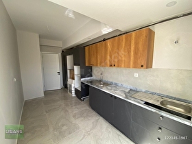 KABASAKALDA YOLA 5 DK. MESAFEDE KAPALI MUTFAKLI 3+1 ÇİFT BANYO ÇOK CAZİP FİYAT