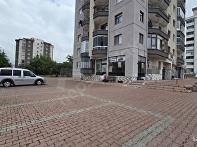 ESENTEPE MAHALLESİNDE KÖŞE BAŞI 50M2 KİRALIK DÜKKAN