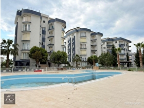 ACLASSDAN MERKEZI KONUMDA-7/24 GUVENLIK/HAVUZ-OTOPARK-SOSYAL ALAN-EŞYALI-DOĞALGAZLI-FIRSAT DAİRE