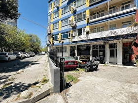 Bakırköy Zeytinlik 18m² Köşe Cephe Ofis/Mağaza (Otoparklı)